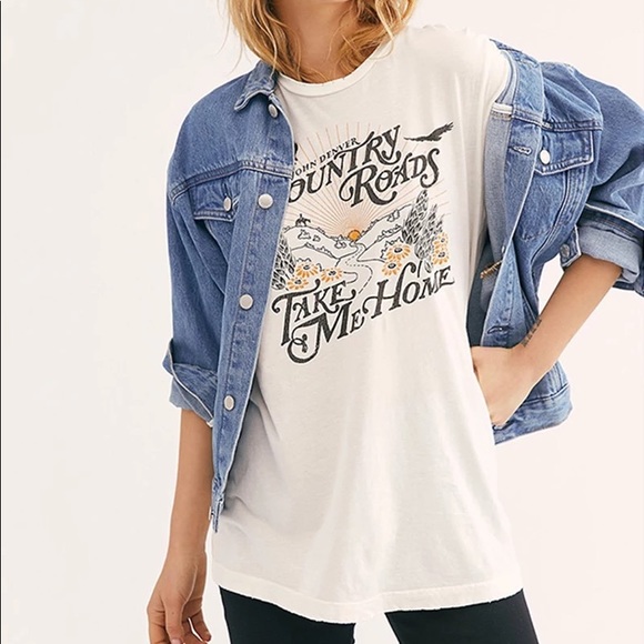 Country Homes Graphic Tee - Picture 6 of 6
